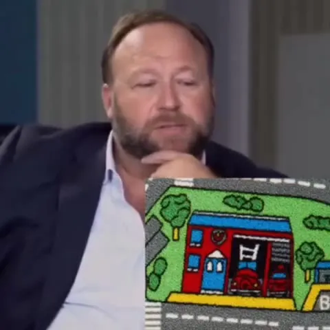 Alex Jones Reviews the City