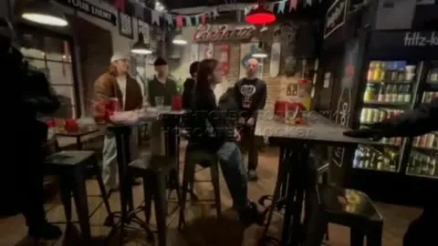 Пляска в баре под Берёзы