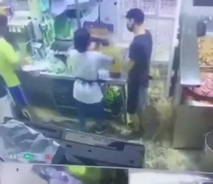 Неудачная попытка убежать с рынка