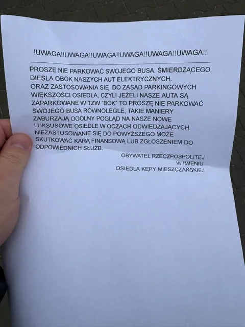 Zakaz parkowania śmierdzącego busa
