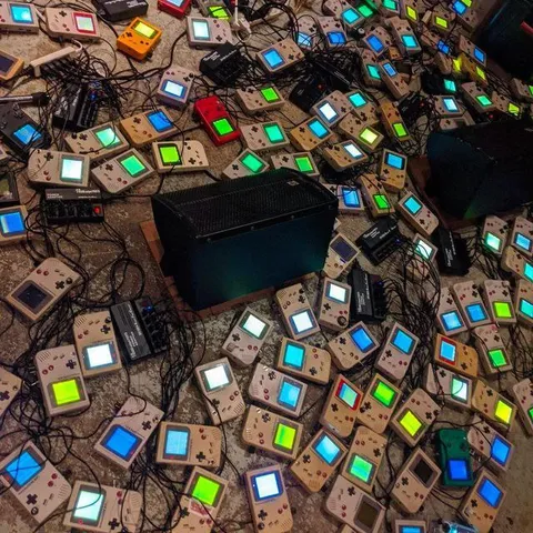 Море старых Game Boy