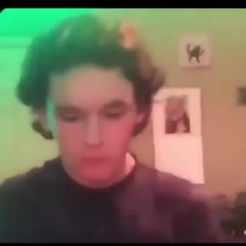 Сначала фото, потом дым