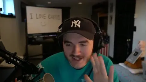 Chess Streamer Hears the Chopping