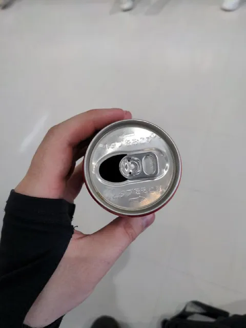 Как открыть банку колы