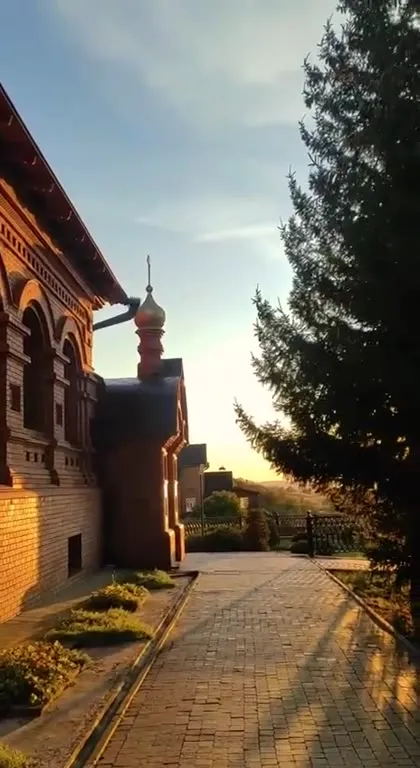 Торжественный вход в монастырь