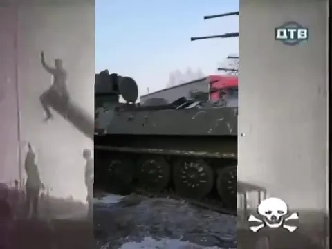 Танк едет под тревожную музыку