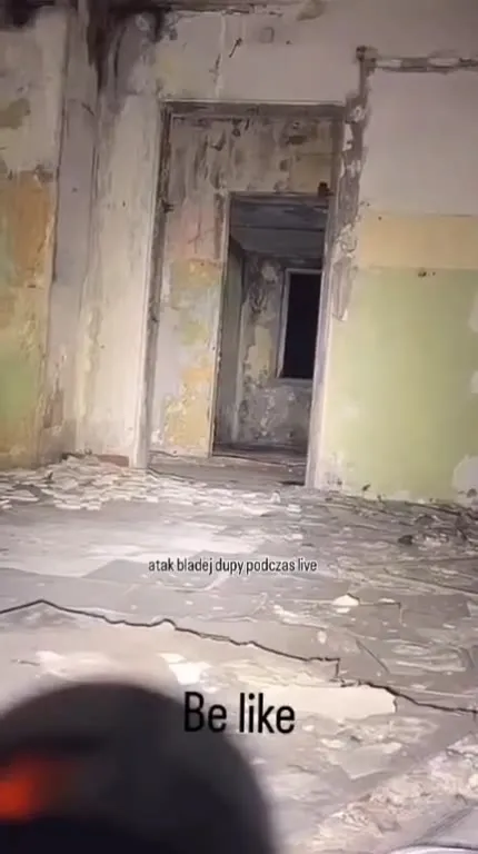 Atak bladej dupy podczas live