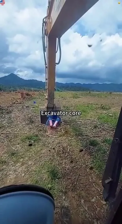 Excavator Core With Chopin