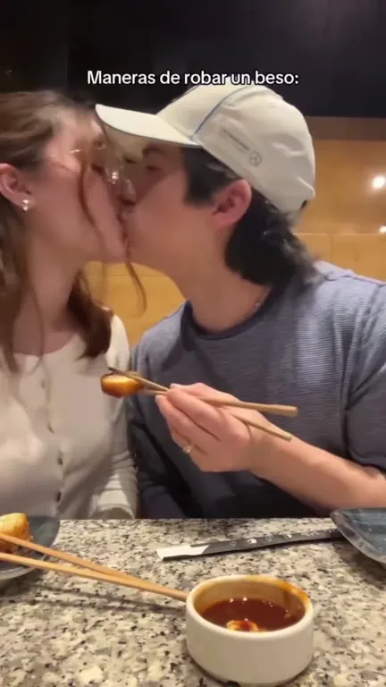 Maneras de robar un beso