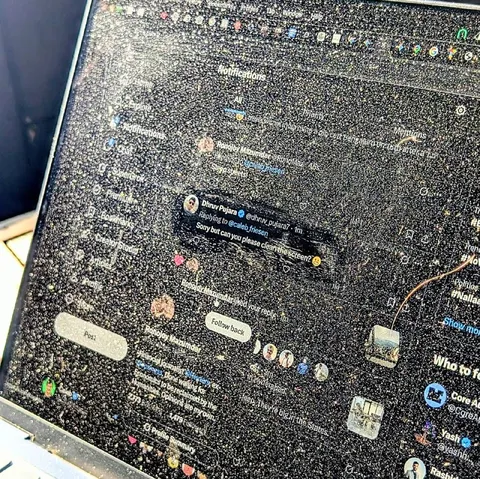 Please Clean the Screen