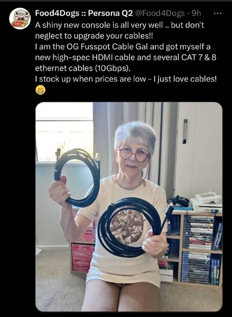 OG Fusspot Cable Gal