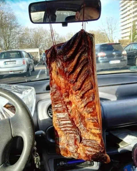 Мясо в машине