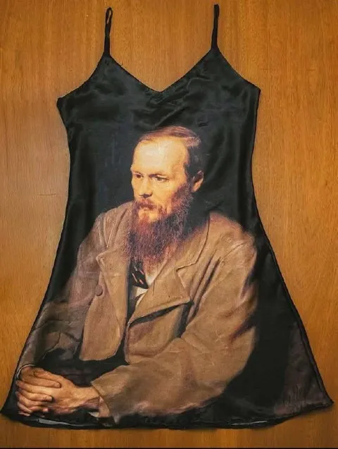 Платье с Достоевским