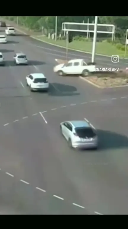 Аварийная поездка под романтичную песню