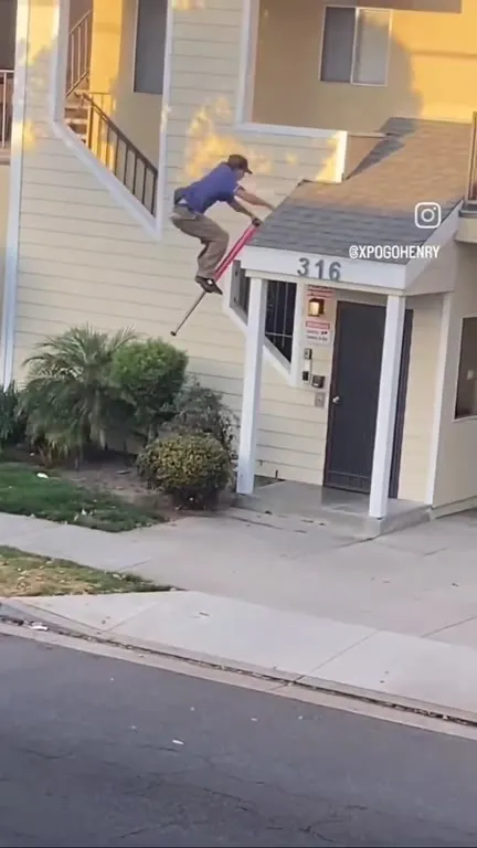 Scooter Roof Gap Gone Wrong