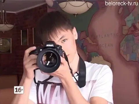 Teen Photographer Takes a Picture
