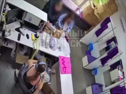 Взрыв бутылки с навозом в ПВЗ