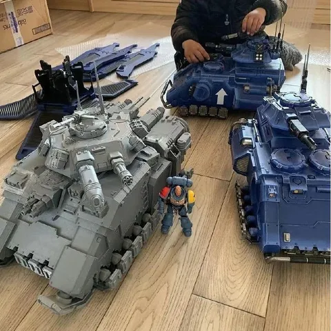 Хасбик играет в войну