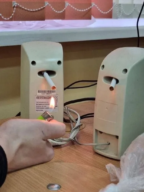 Колонки закурили