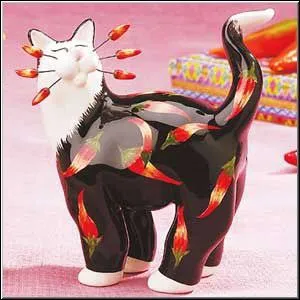 Необычный кот с перцами