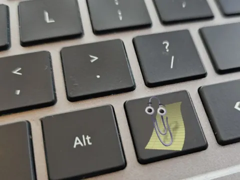 Скрепыш на клавише Alt