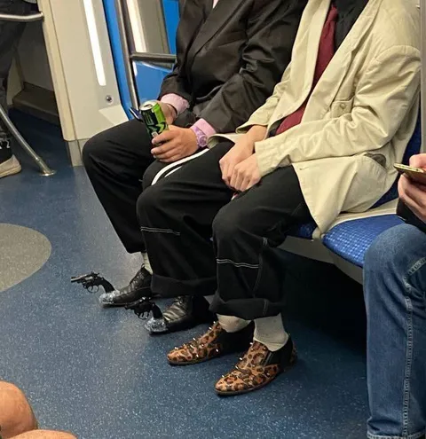 Леопардовые туфли в метро