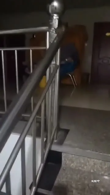 Бесконечная лестница вниз