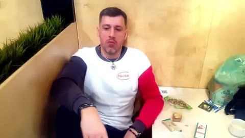 Куртка из багажника