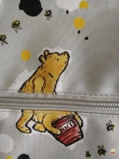 Медвежонок с банкой