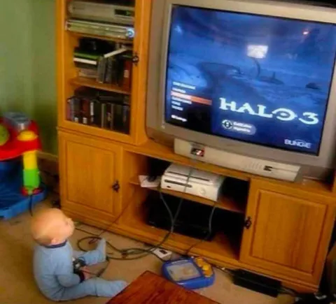 Baby Plays Halo 3
