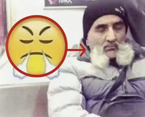 Сердитый дедушка с соплями