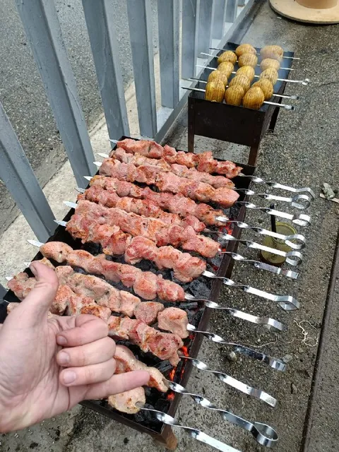 Шашлык на весь двор