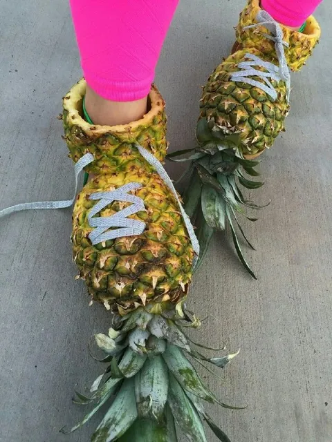 Ананасовые кроссовки