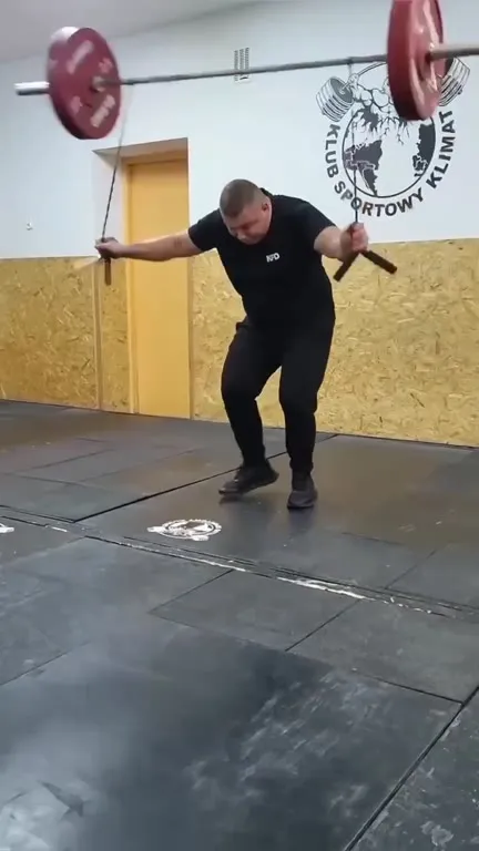 Экстремальная тренировка в спортзале