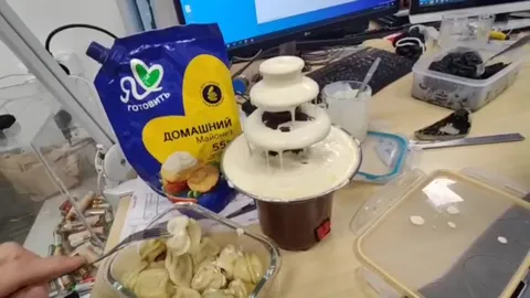 Майонезный шоколадный фонтан