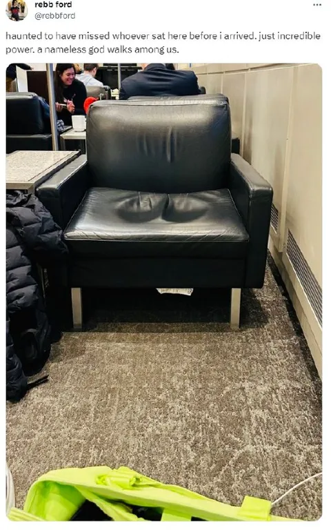 Nameless God Left the Chair