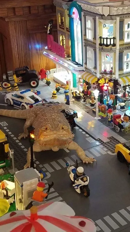 Giant Lizard Invades Lego City