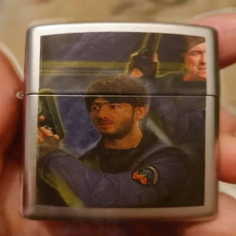 Киногерой на зажигалке