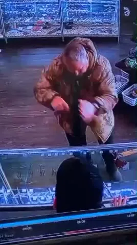 Опасная опасность в магазине