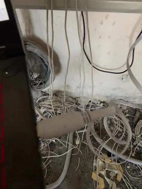 Пинг работает среди кабелей