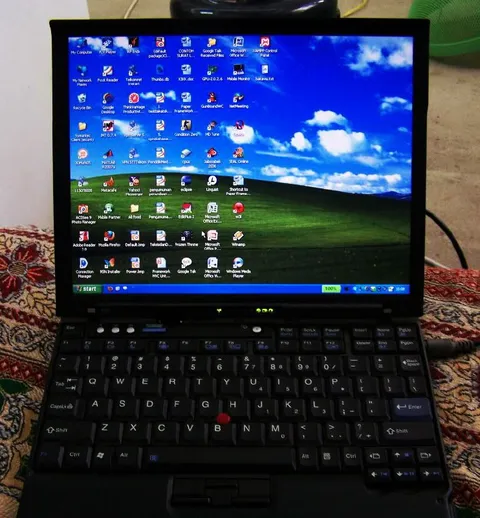 Старый ноутбук с Windows XP