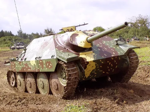 Камуфляжный танк Hetzer