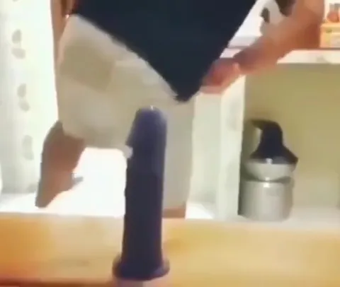 Неожиданный танец на кухне