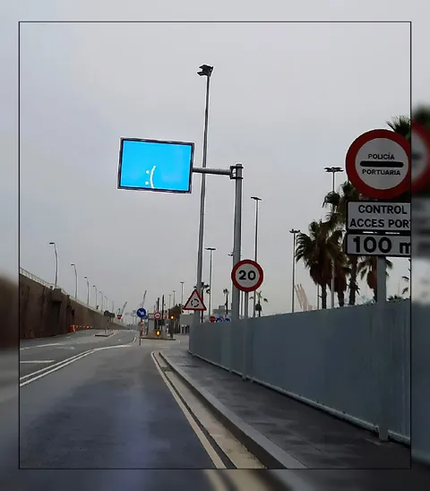 La tristeza en la entrada del puerto