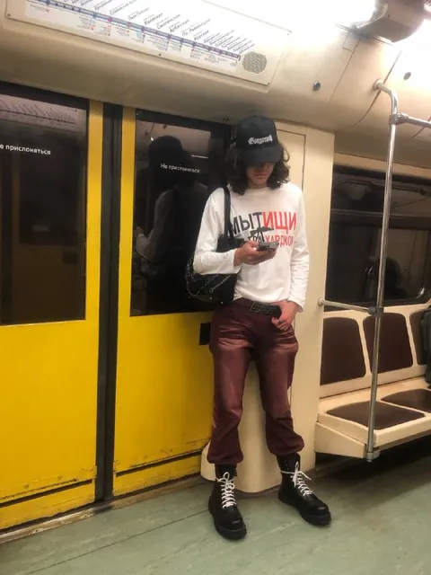 Странный пассажир в метро