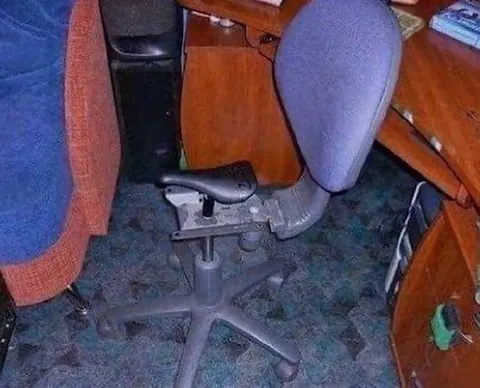 Стул без сиденья