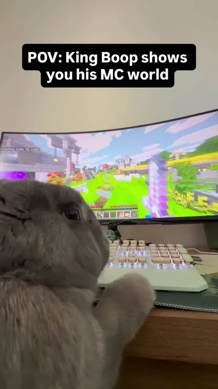 King Boop Shows His Minecraft World