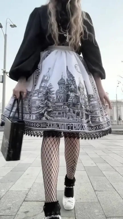 Сестра моя во Христе — готик-лолита