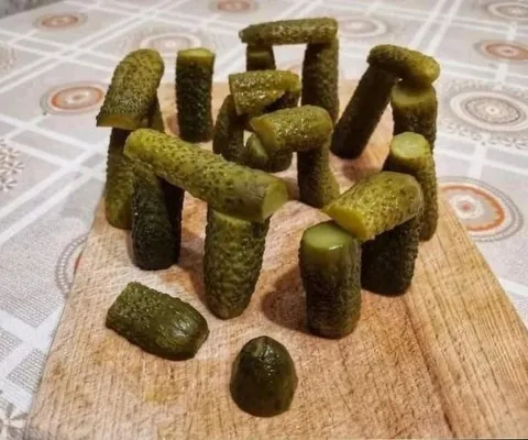 Мебель из солёных огурцов