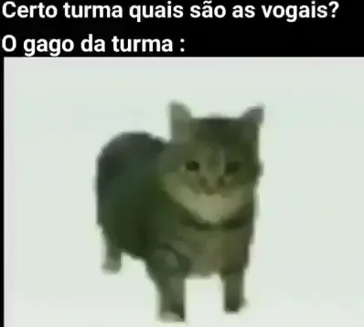 O gago da turma cantando as vogais